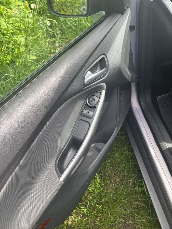Ford Focus, 1.6 l., hatchback