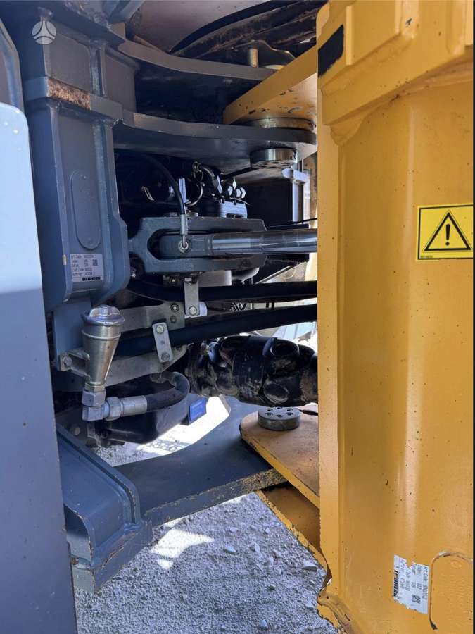 Liebherr L556, frontal loader