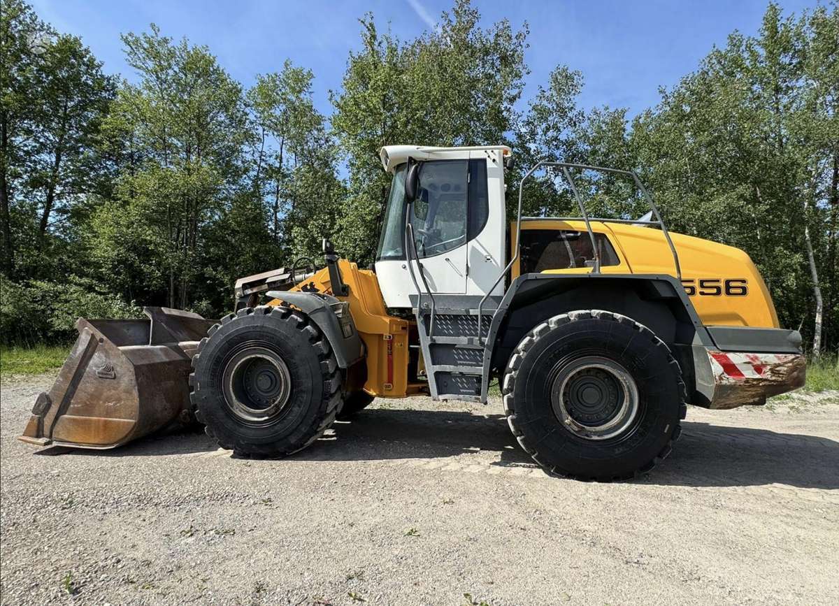 Liebherr L556, frontal loader