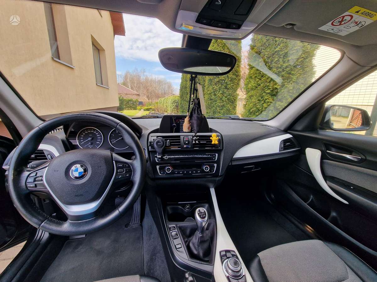BMW 116, 2.0 l., hatchback