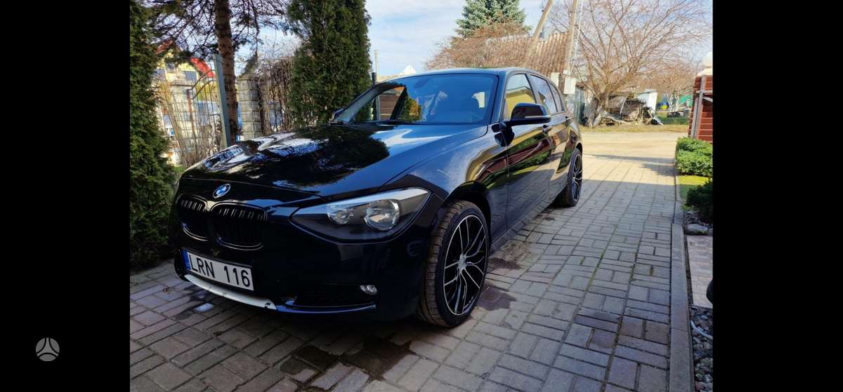 BMW 116, 2.0 l., hatchback