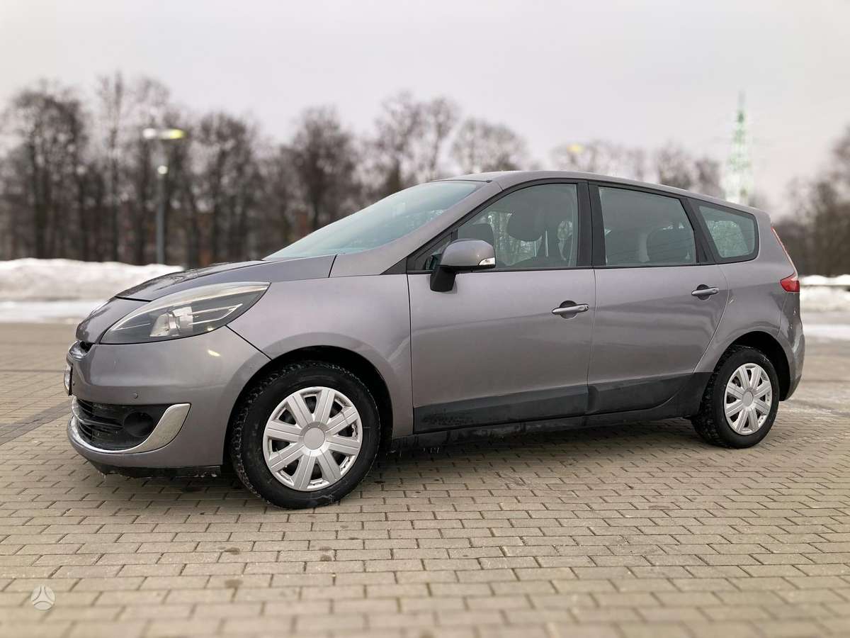 Renault Grand Scenic - 1