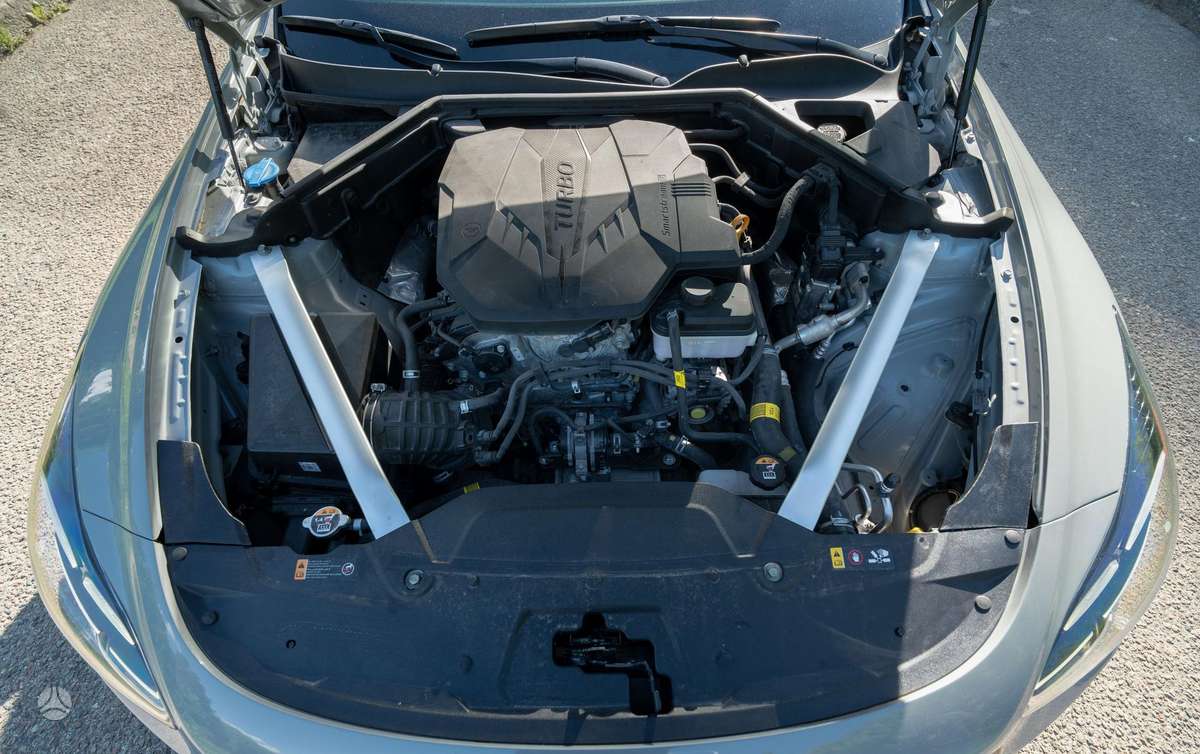 Kia Stinger, 2.5 l., Седан