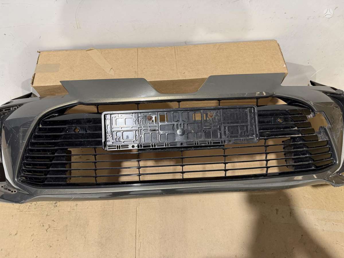 Toyota Corolla Bamperiai versiją sedanas