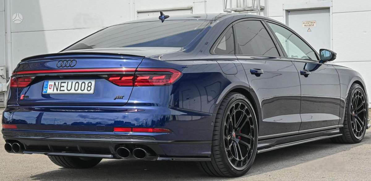 Audi S8, 4.0 l., sedanas