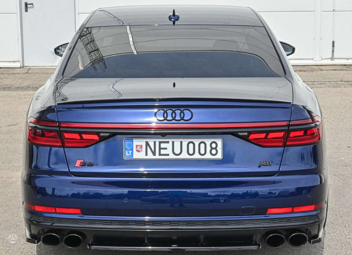 Audi S8, 4.0 l., saloon / sedan