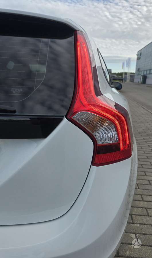 Volvo V60, 2.0 l., Универсал
