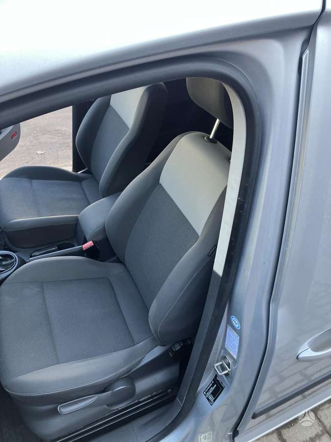 Volkswagen Caddy - 9