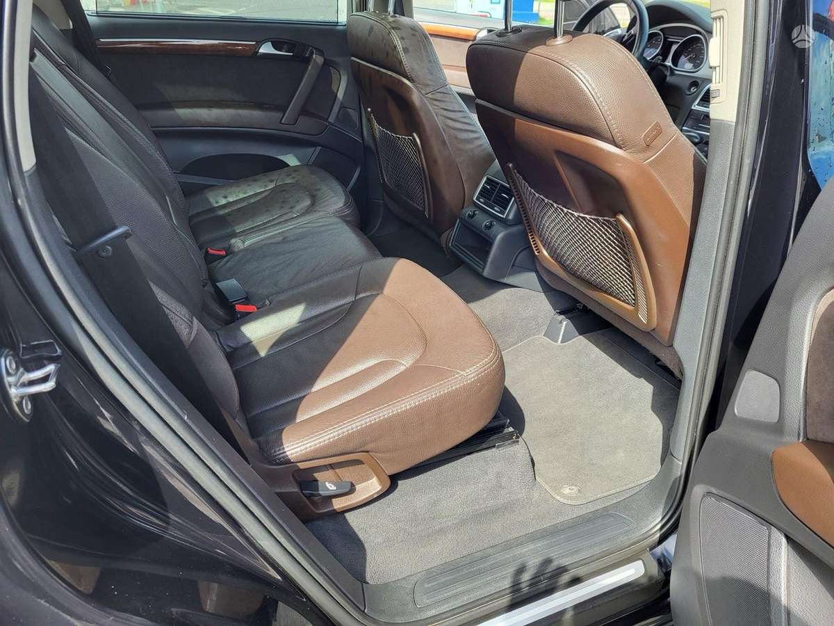 Audi Q7, 3.0 l., off-road / crossover