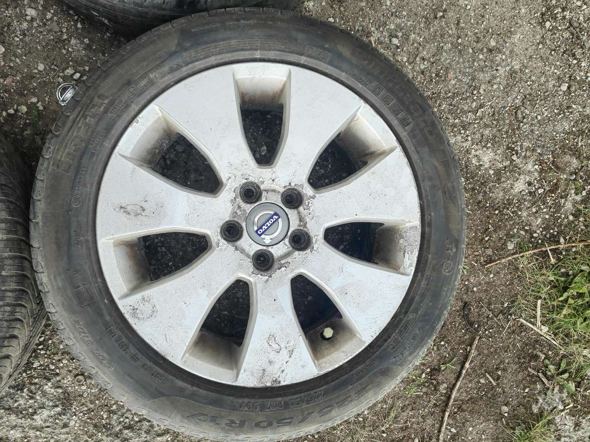 Volvo, lengvojo lydinio, R17