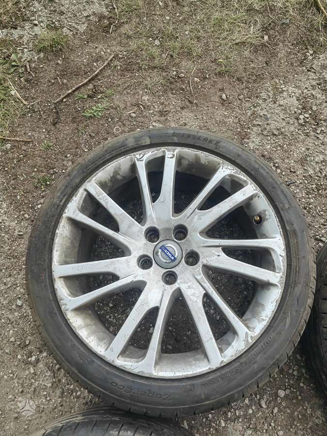 Volvo, lengvojo lydinio, R18