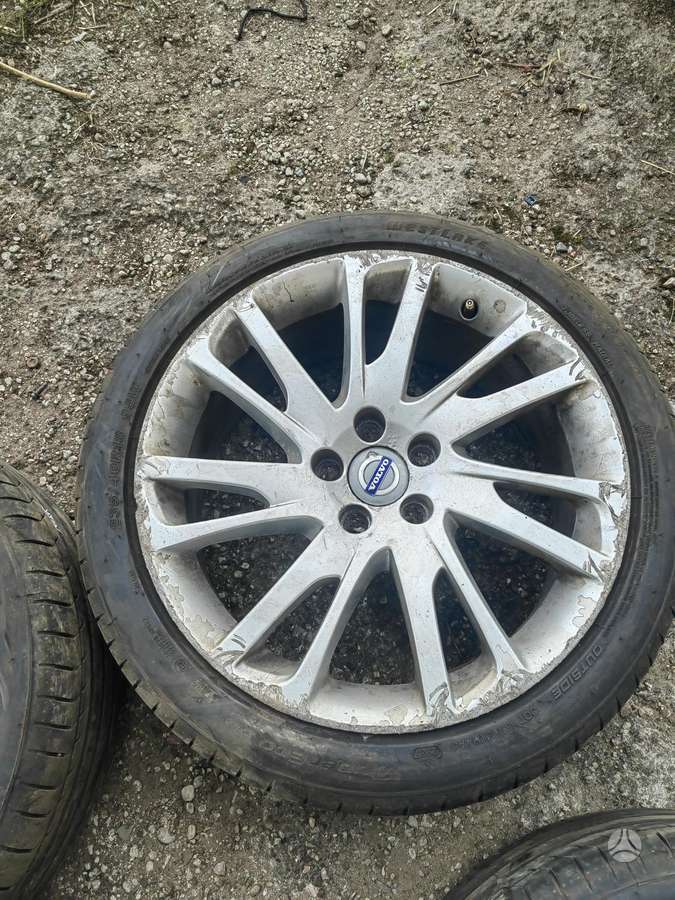 Volvo, lengvojo lydinio, R18
