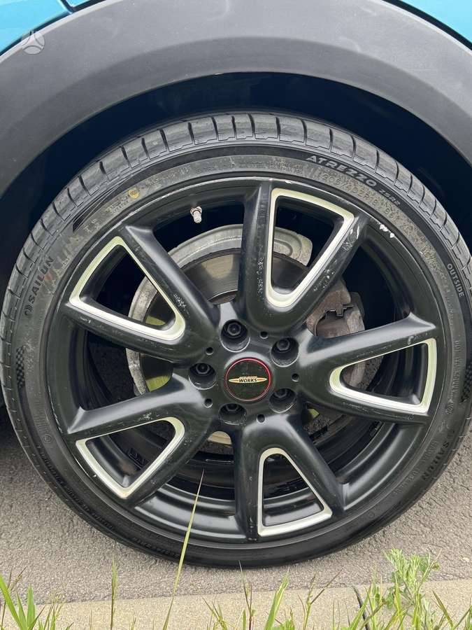 Mini Cooper, 1.5 l., hatchback