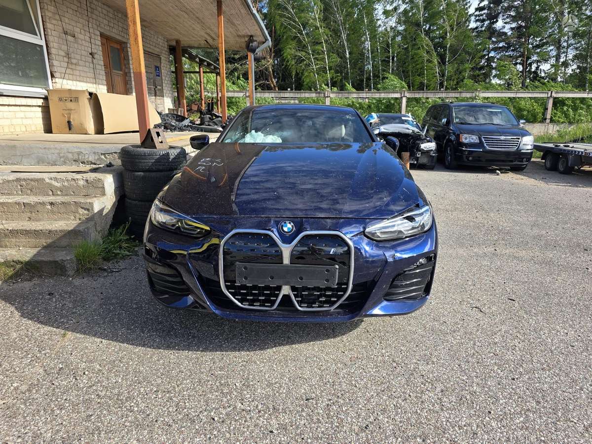 BMW i4, hatchback