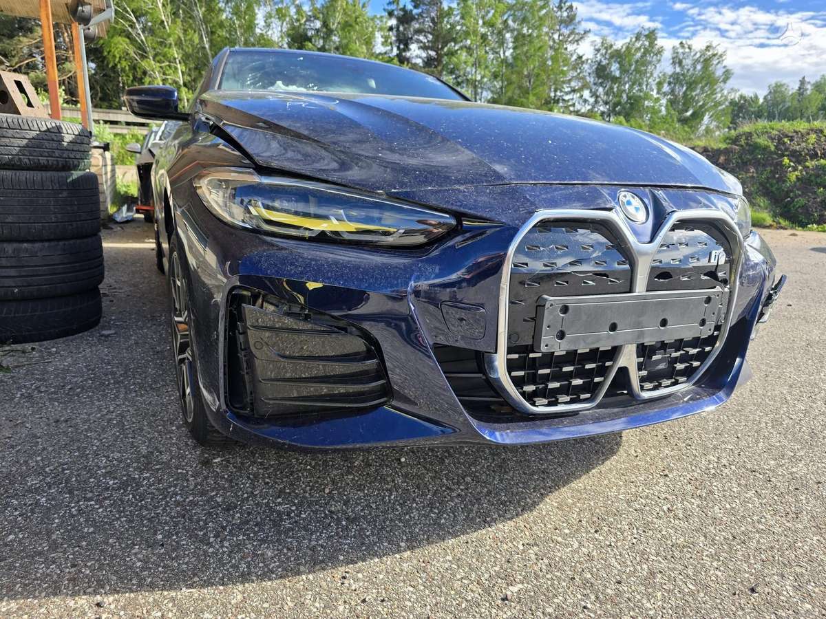 BMW i4, hatchback
