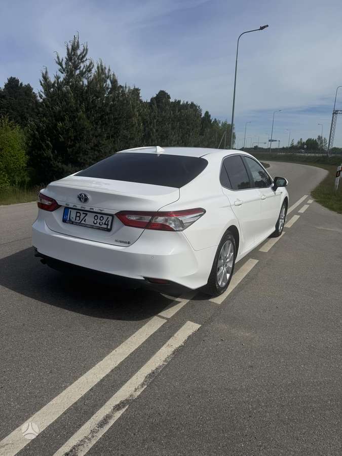 Toyota Camry - 7