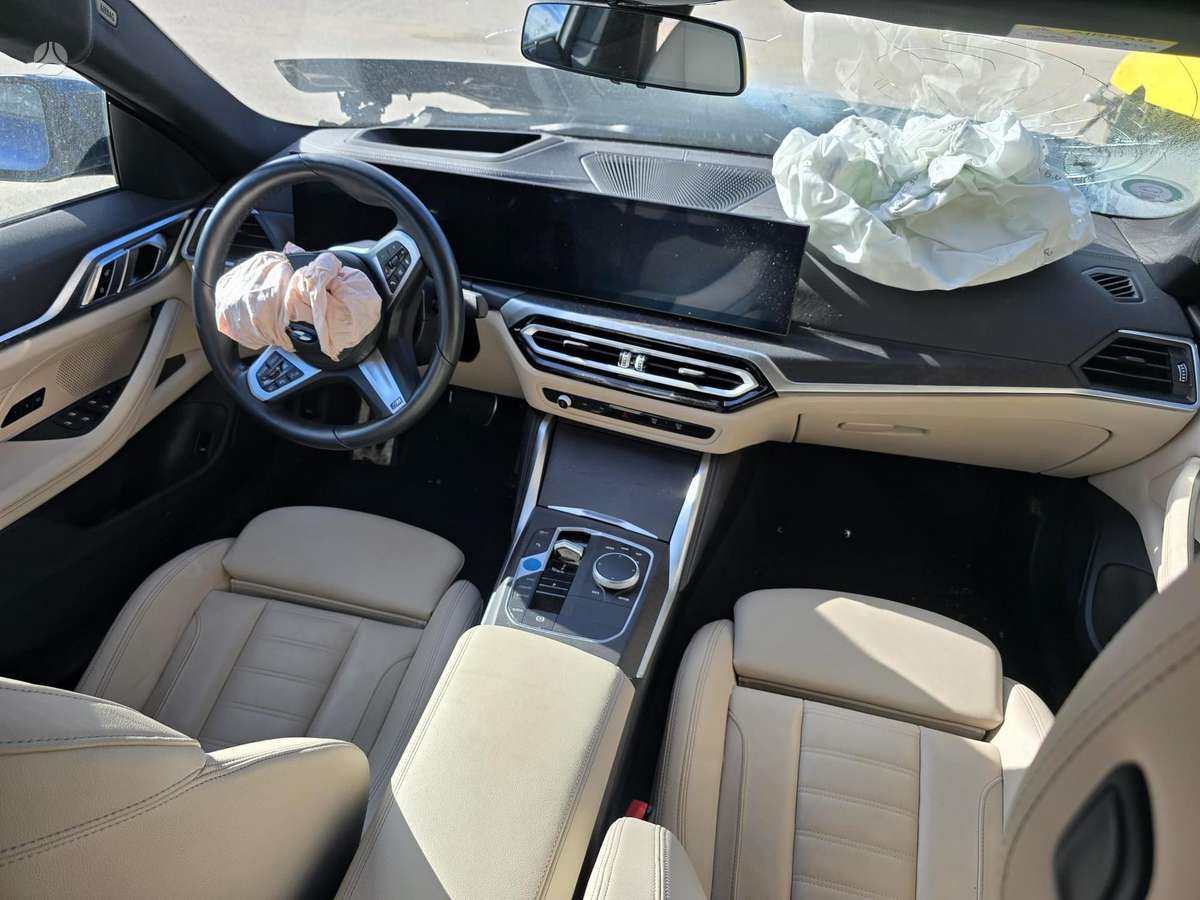 BMW i4, hatchback