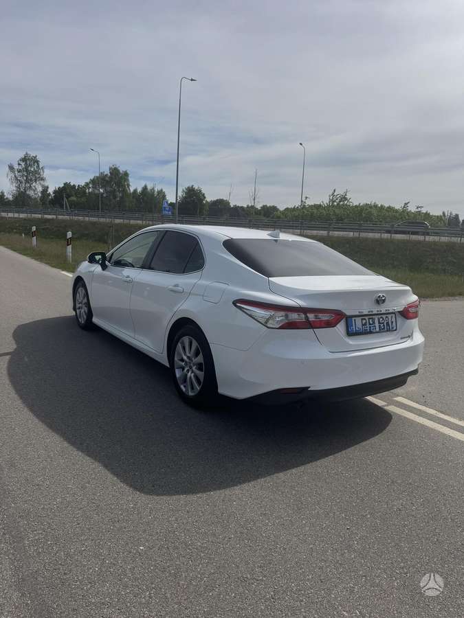 Toyota Camry - 9