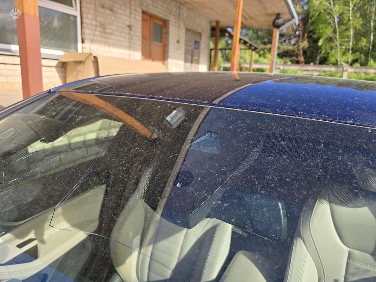 BMW i4, hatchback