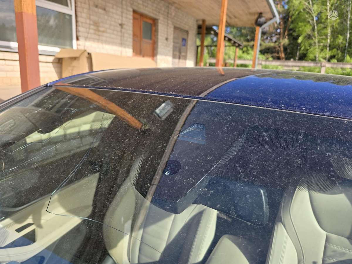BMW i4, Хэтчбек