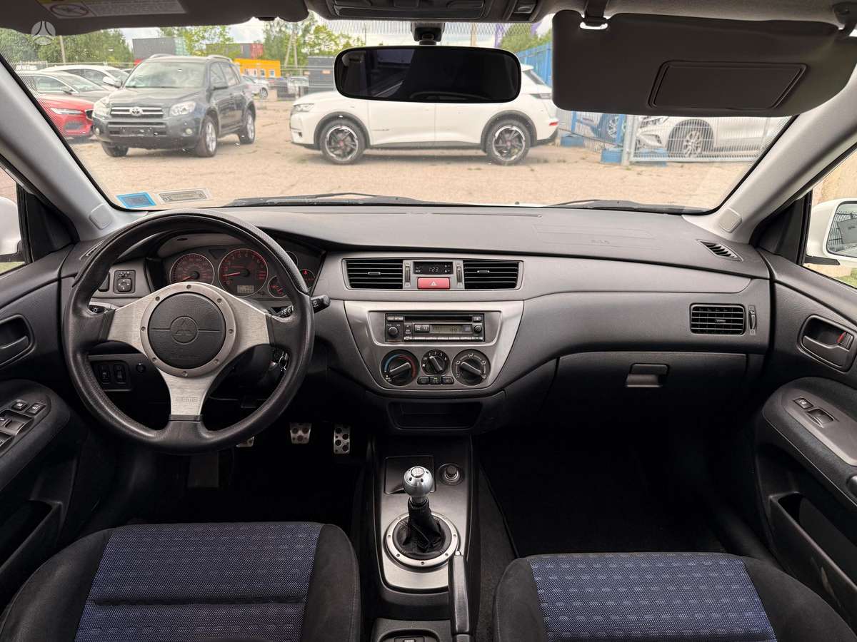 Mitsubishi Lancer Evolution, 2.0 l., sedanas