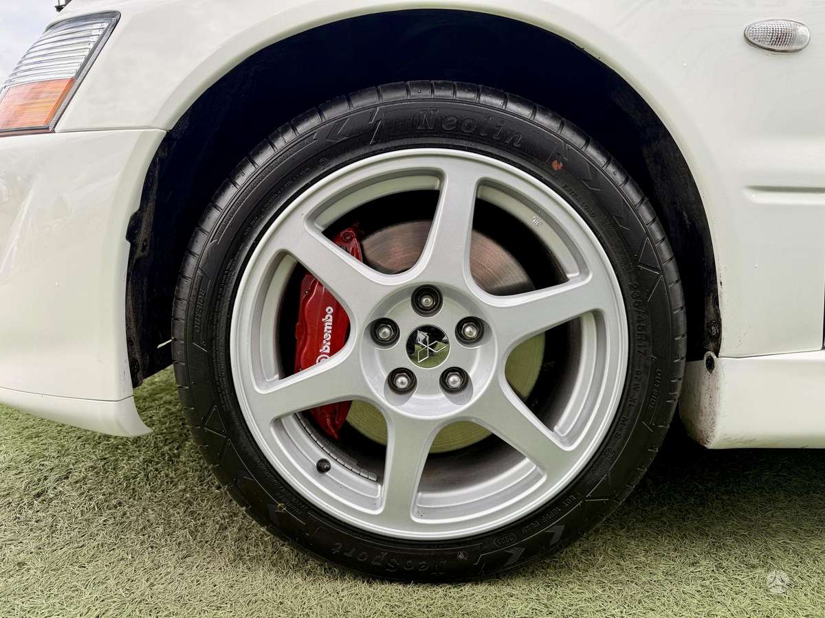 Mitsubishi Lancer Evolution, 2.0 l., sedanas
