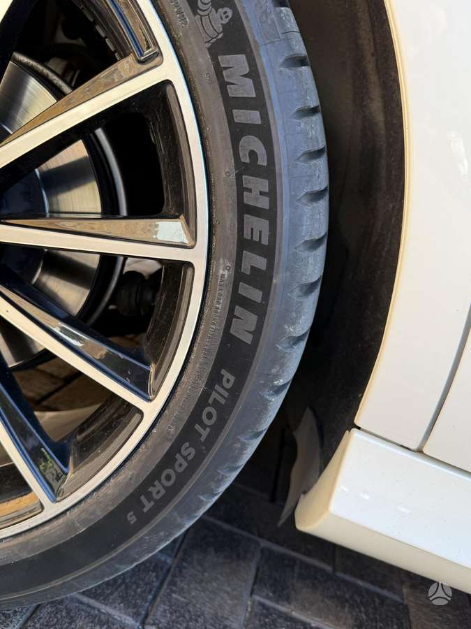 Mercedes-Benz E220, 2.2 l., Седан
