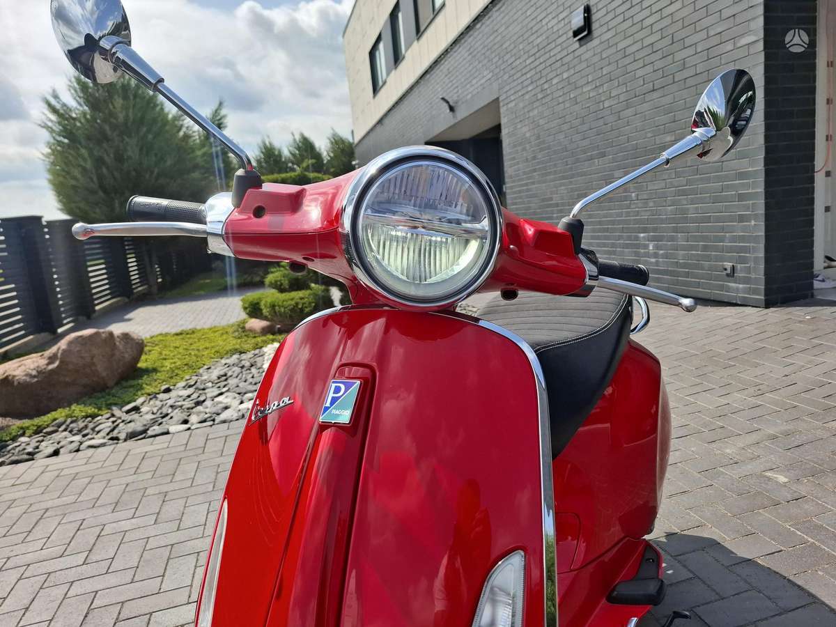 Piaggio Vespa 49cc, scooters / mopeds