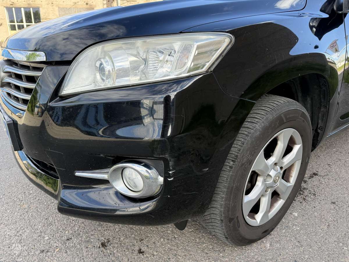 Toyota RAV4 - 2