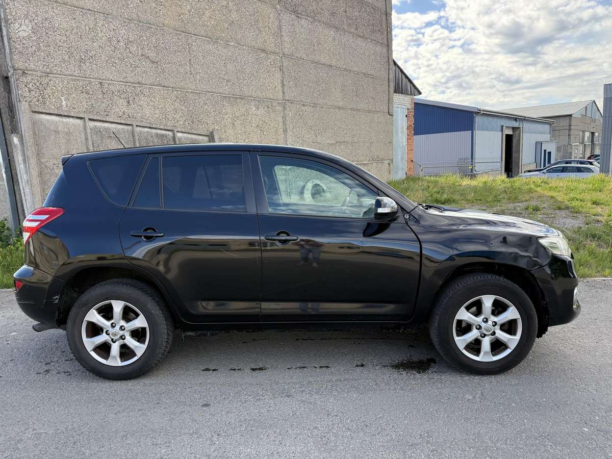 Toyota RAV4 - 11