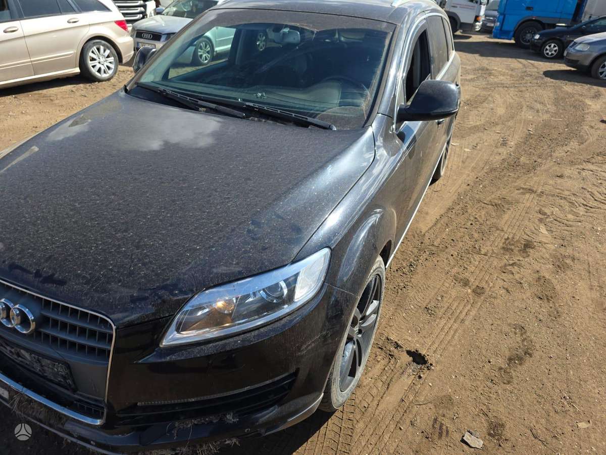Audi Q7 по частям