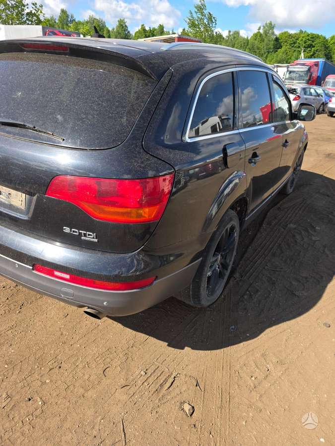 Audi Q7 rezerves daļās