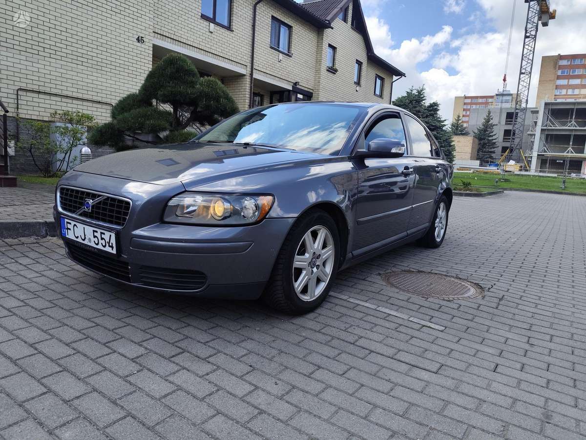 Volvo S40 - 1