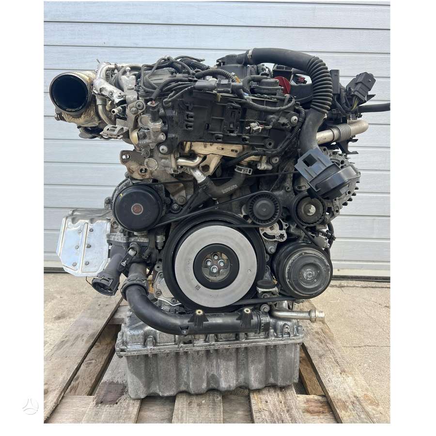 Mercedes-Benz Sprinter engine