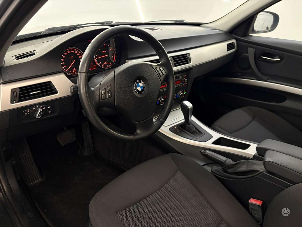 BMW 320, 2.0 l., Седан