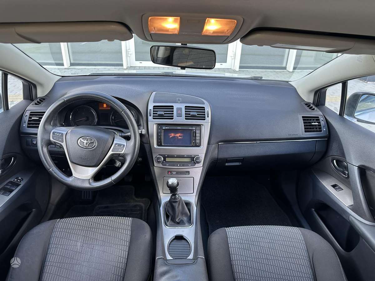 Toyota Avensis, 2.2 l., Универсал