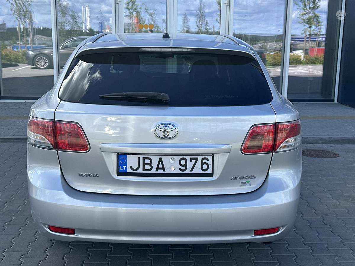 Toyota Avensis, 2.2 l., Универсал