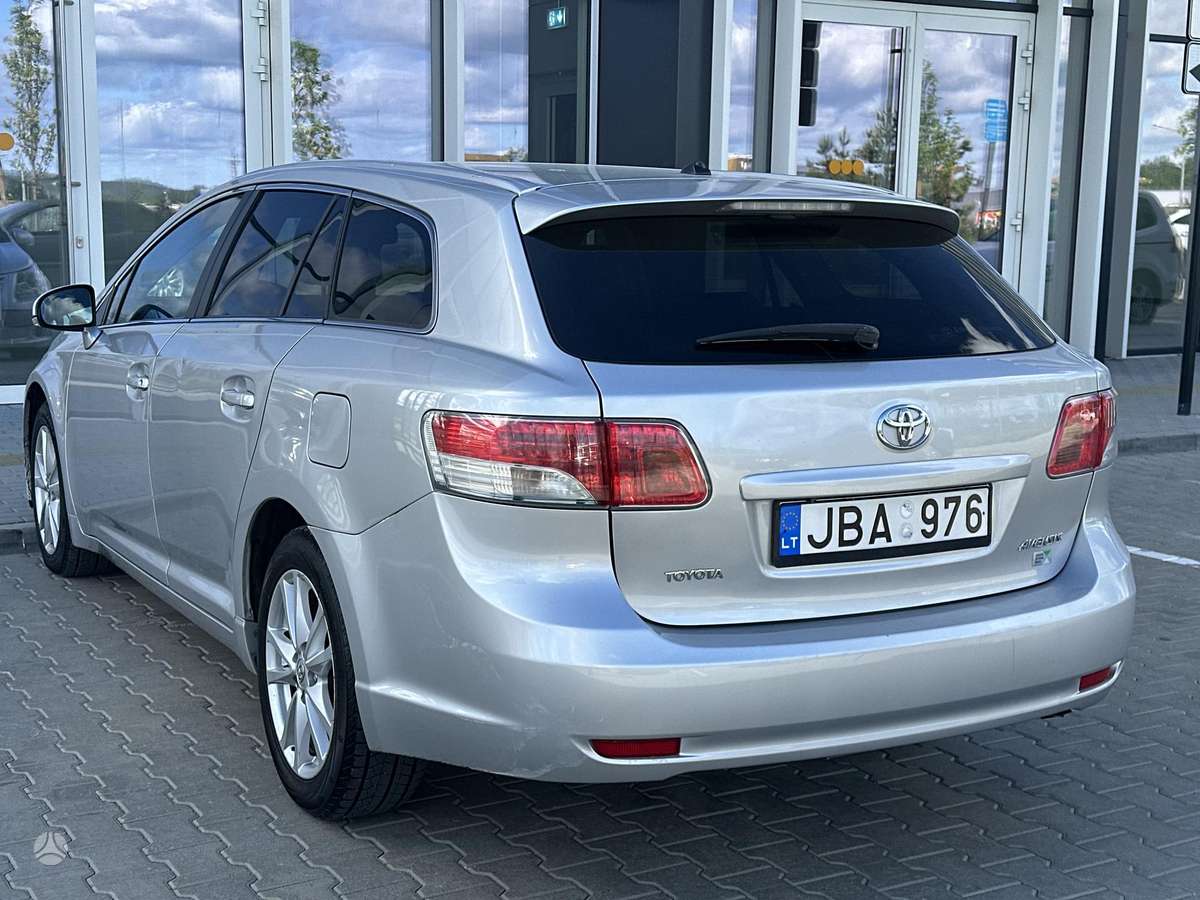Toyota Avensis, 2.2 l., Универсал
