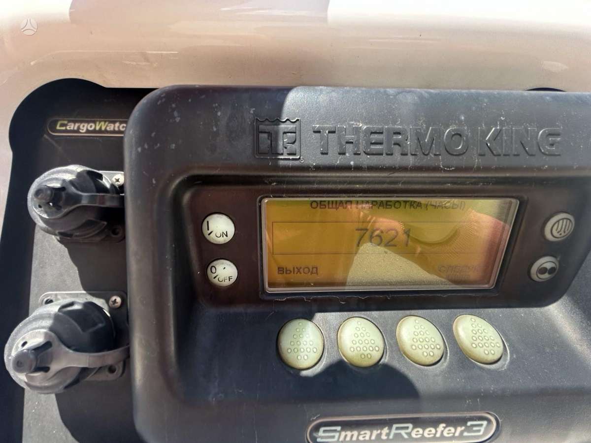 Schmitz SKO24, refrigerated