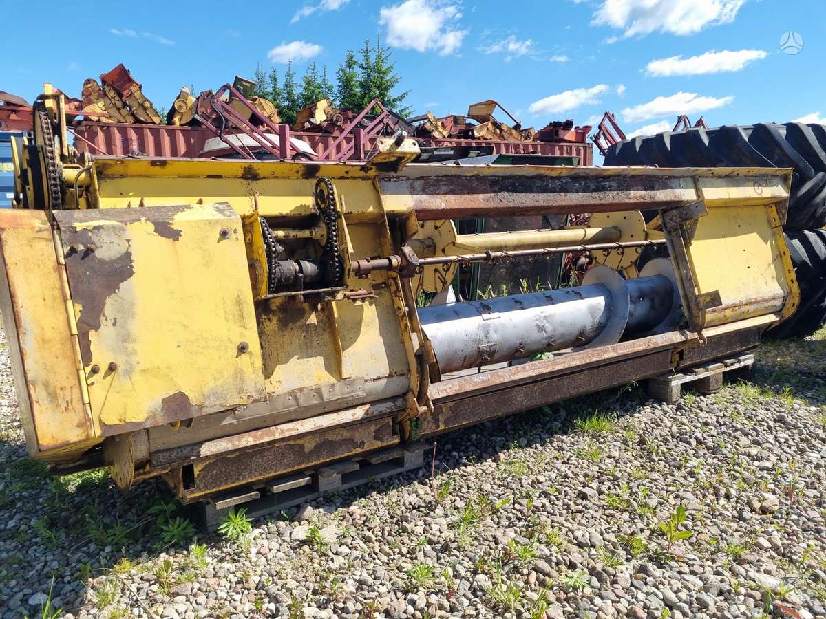 New Holland 8050, комбайны