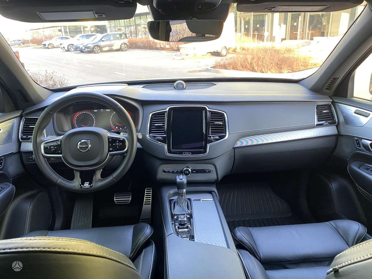 Volvo XC90 - 9
