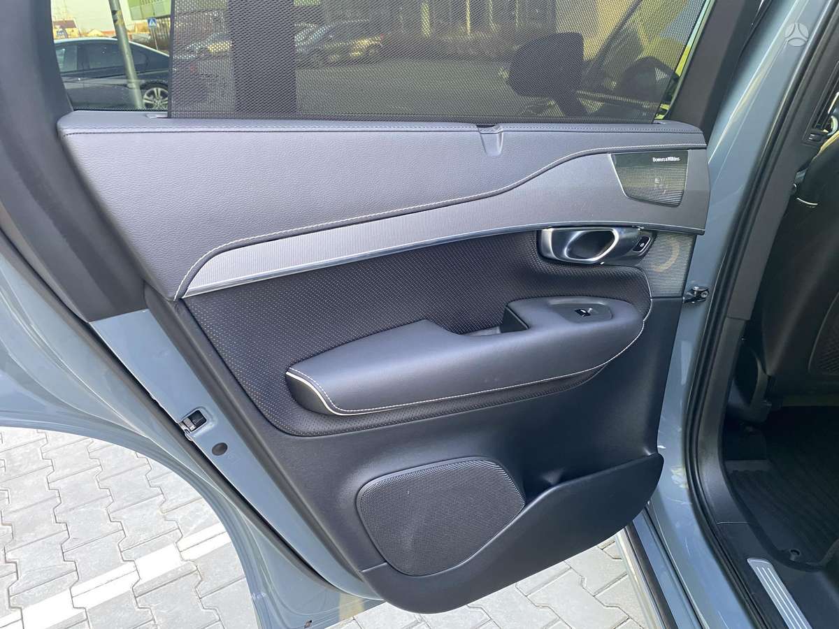 Volvo XC90 - 10