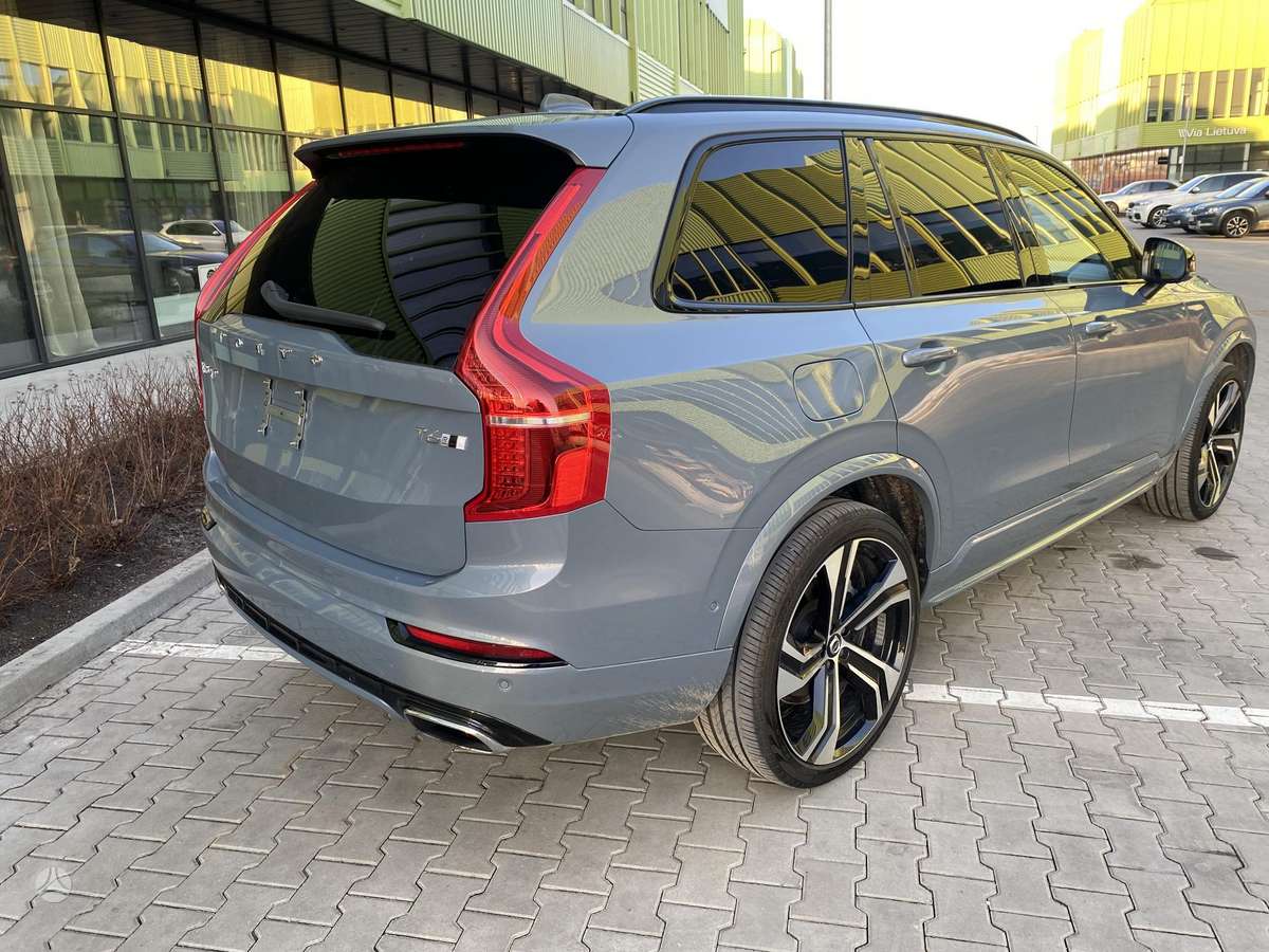 Volvo XC90 - 11