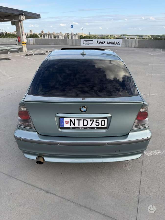 BMW 320, 2.0 l., hečbekas
