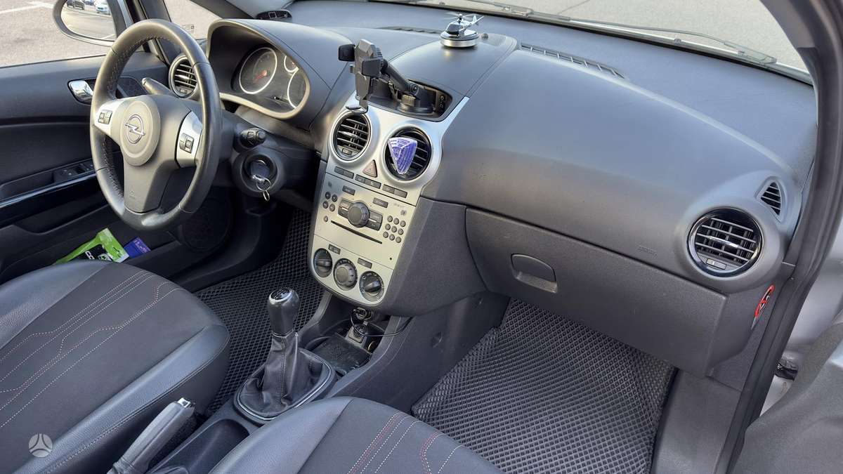 Opel Corsa, 1.3 l., Хэтчбек