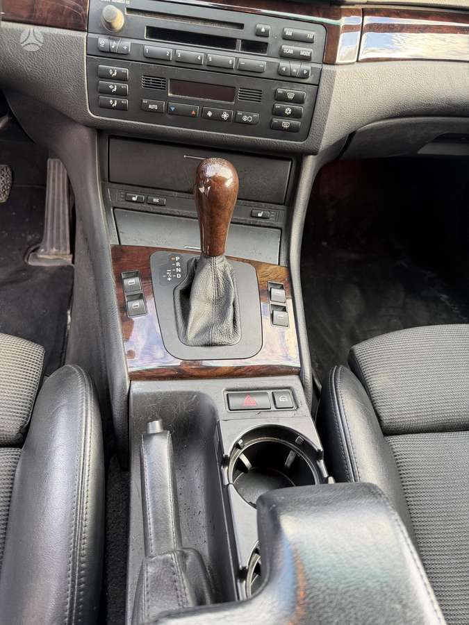 BMW 320, 2.0 l., hečbekas