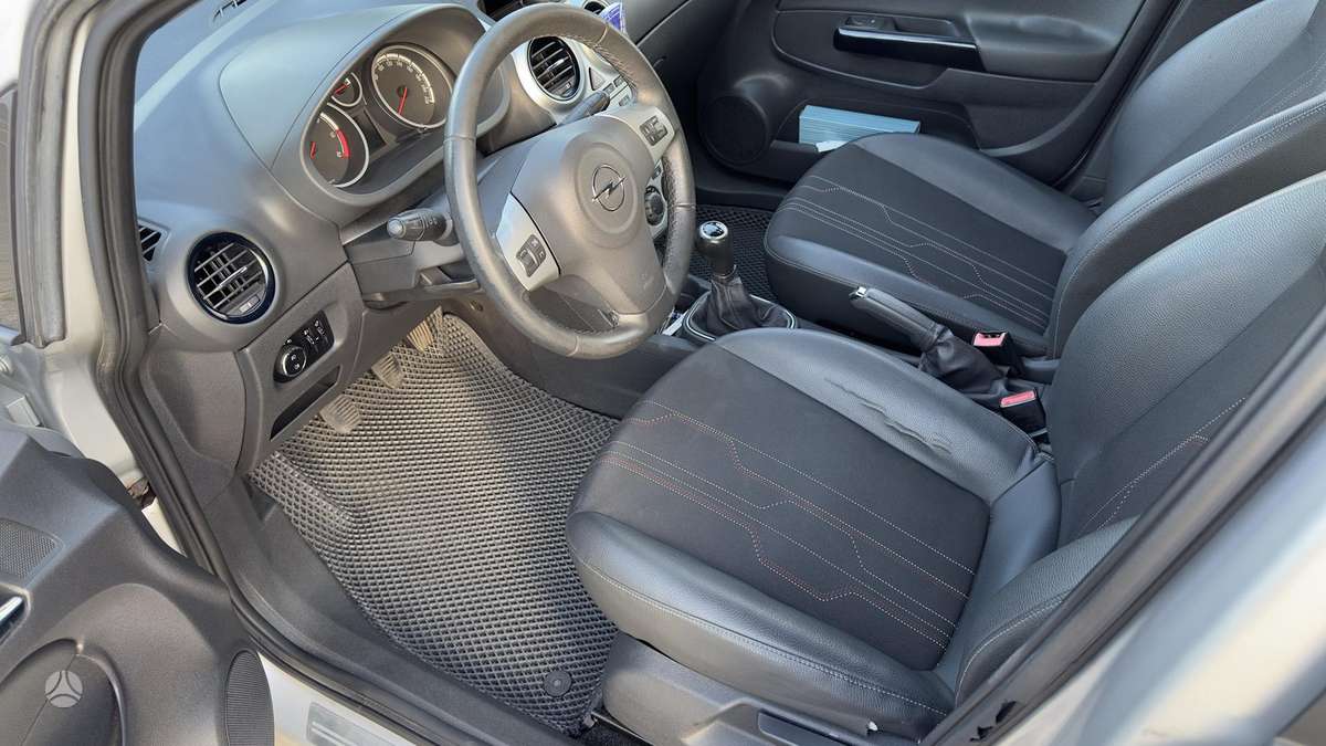 Opel Corsa, 1.3 l., hatchback
