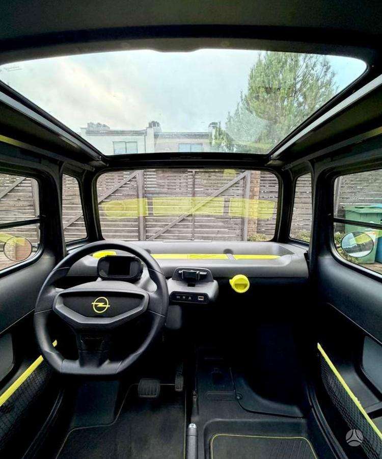 Opel Rocks-e, hečbekas