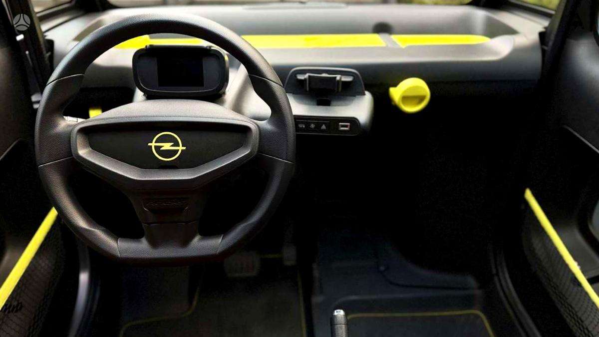 Opel Rocks-e, hatchback