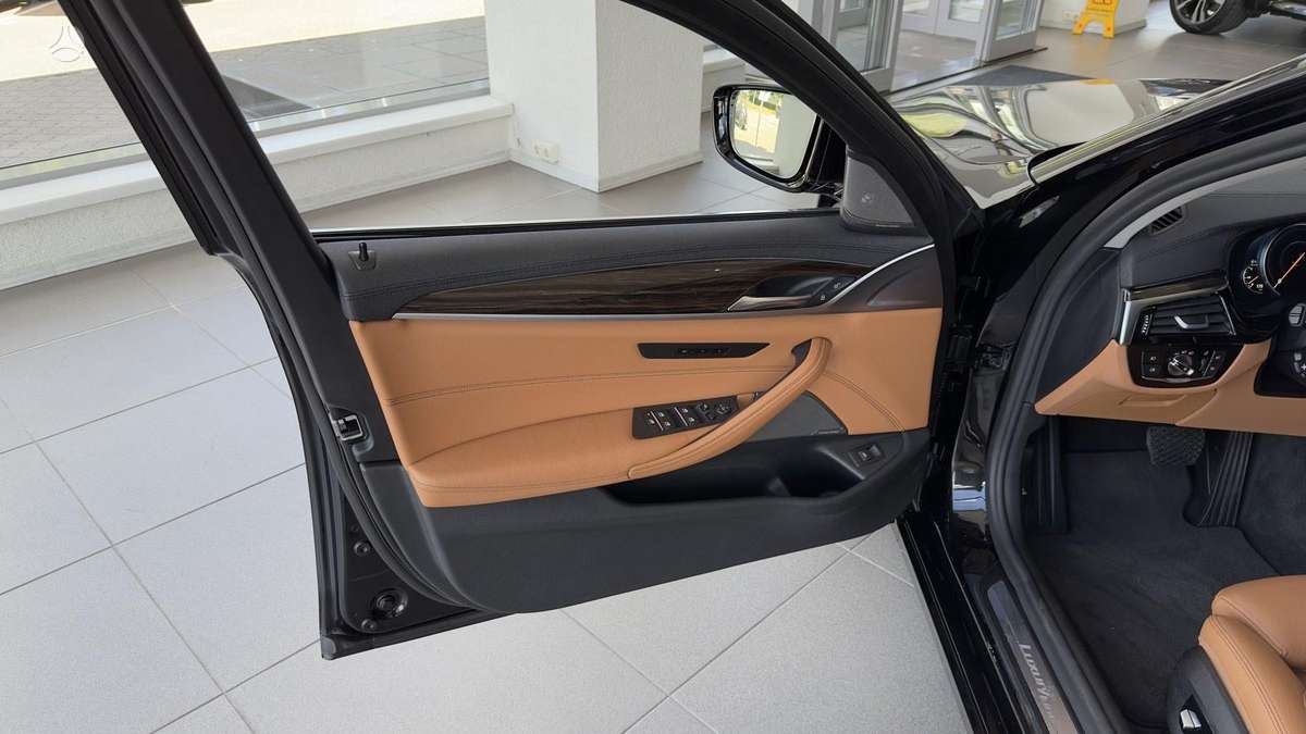 BMW 530, 3.0 l., Седан
